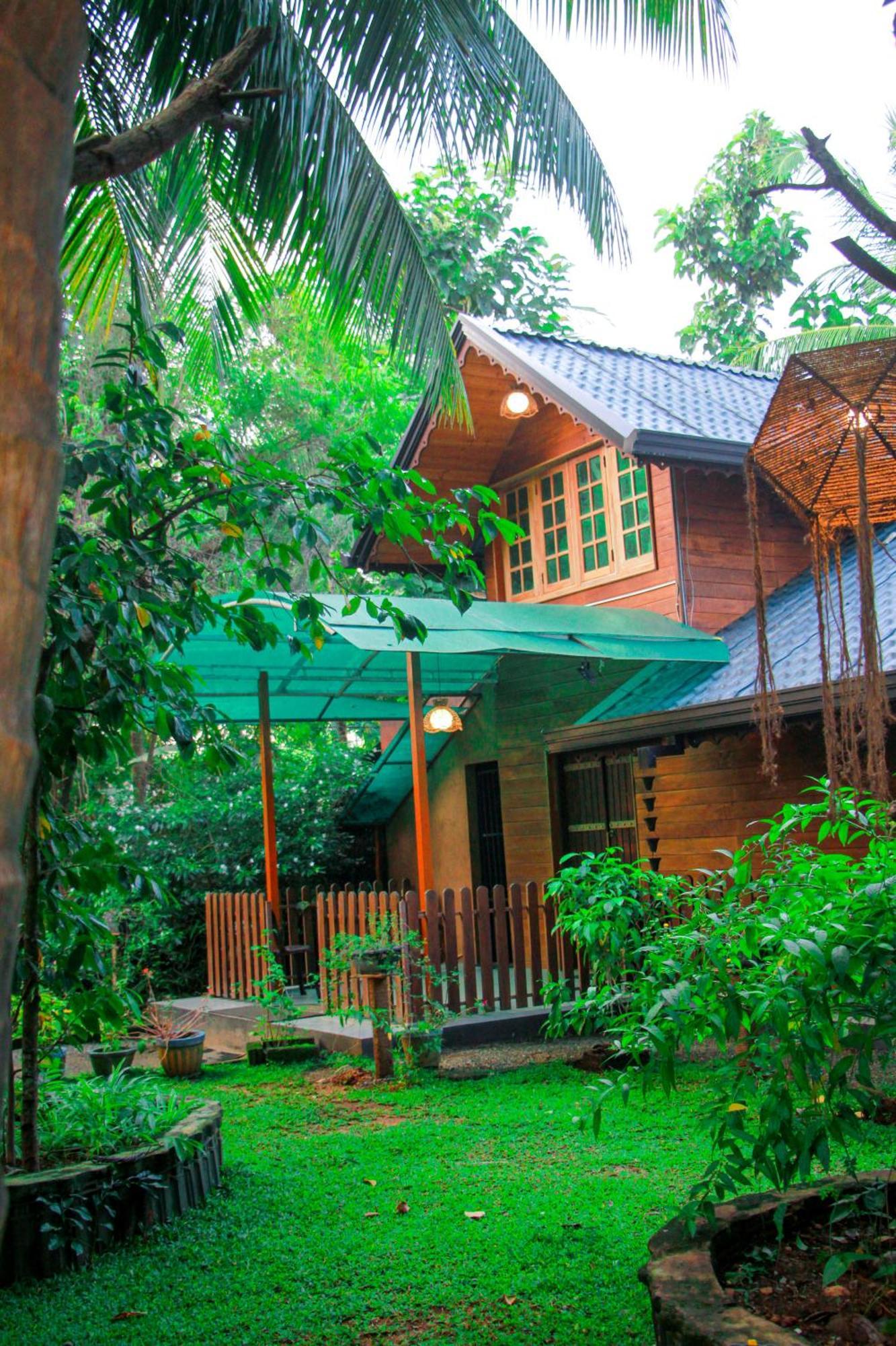 Machcha Lodge *